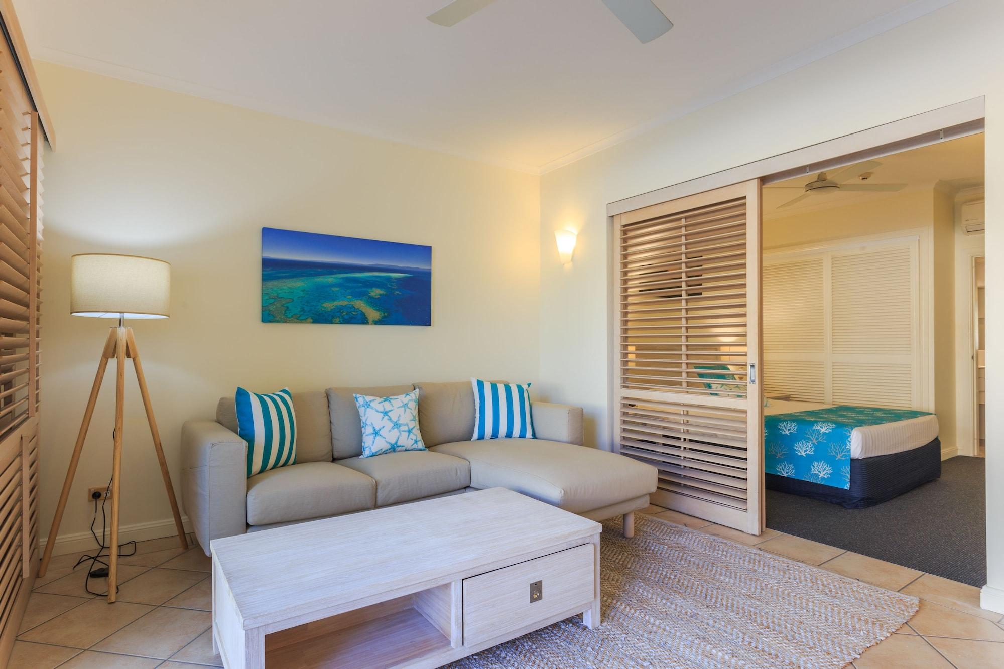 Macrossan House Boutique Holiday Apartments Port Douglas Exterior foto