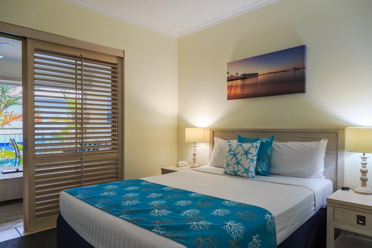 Macrossan House Boutique Holiday Apartments Port Douglas Exterior foto