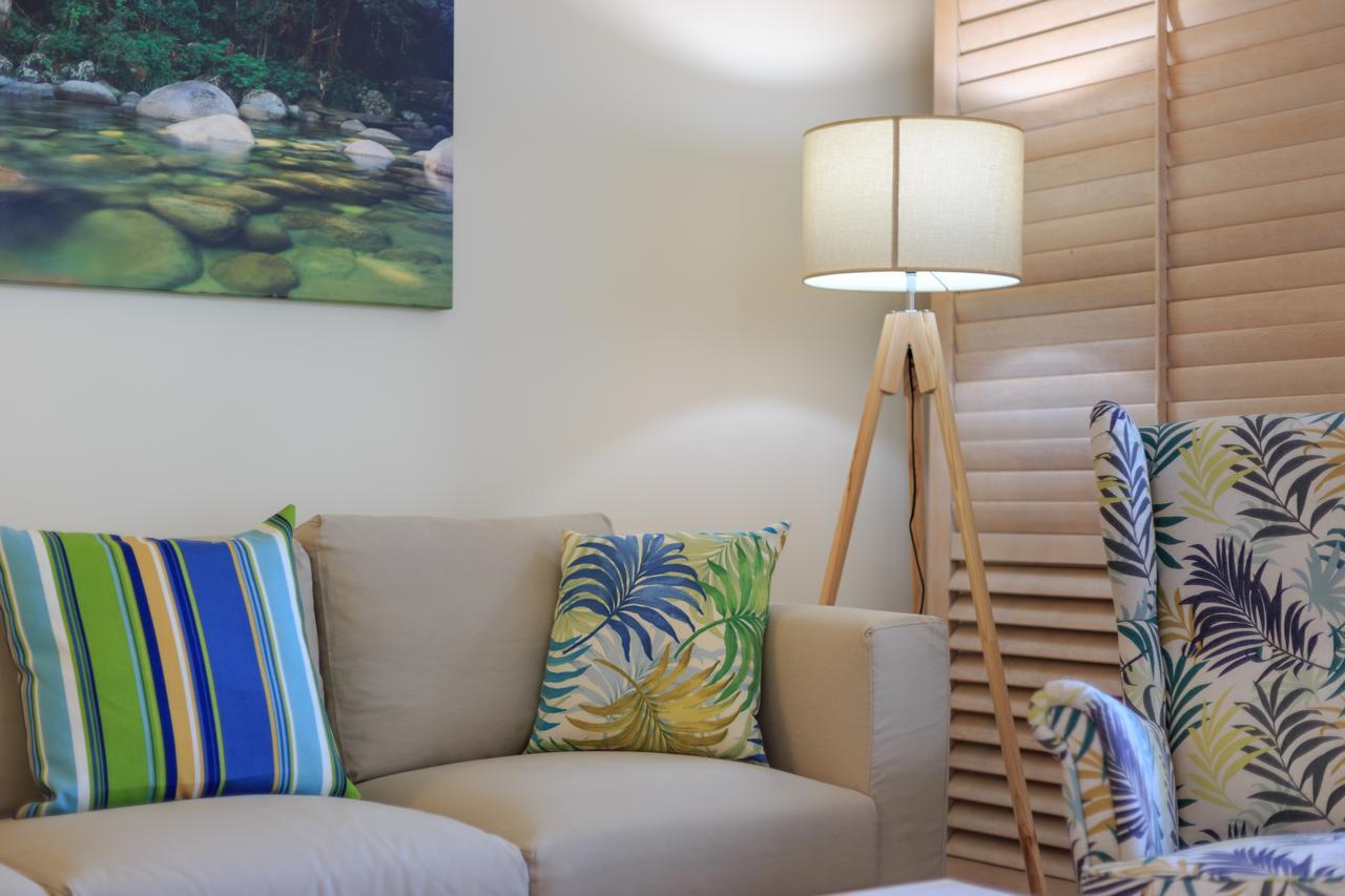 Macrossan House Boutique Holiday Apartments Port Douglas Exterior foto