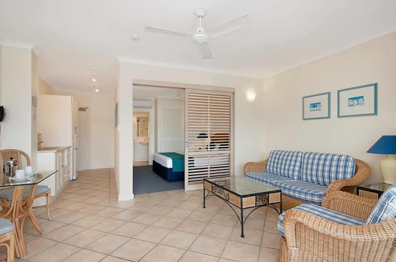 Macrossan House Boutique Holiday Apartments Port Douglas Exterior foto