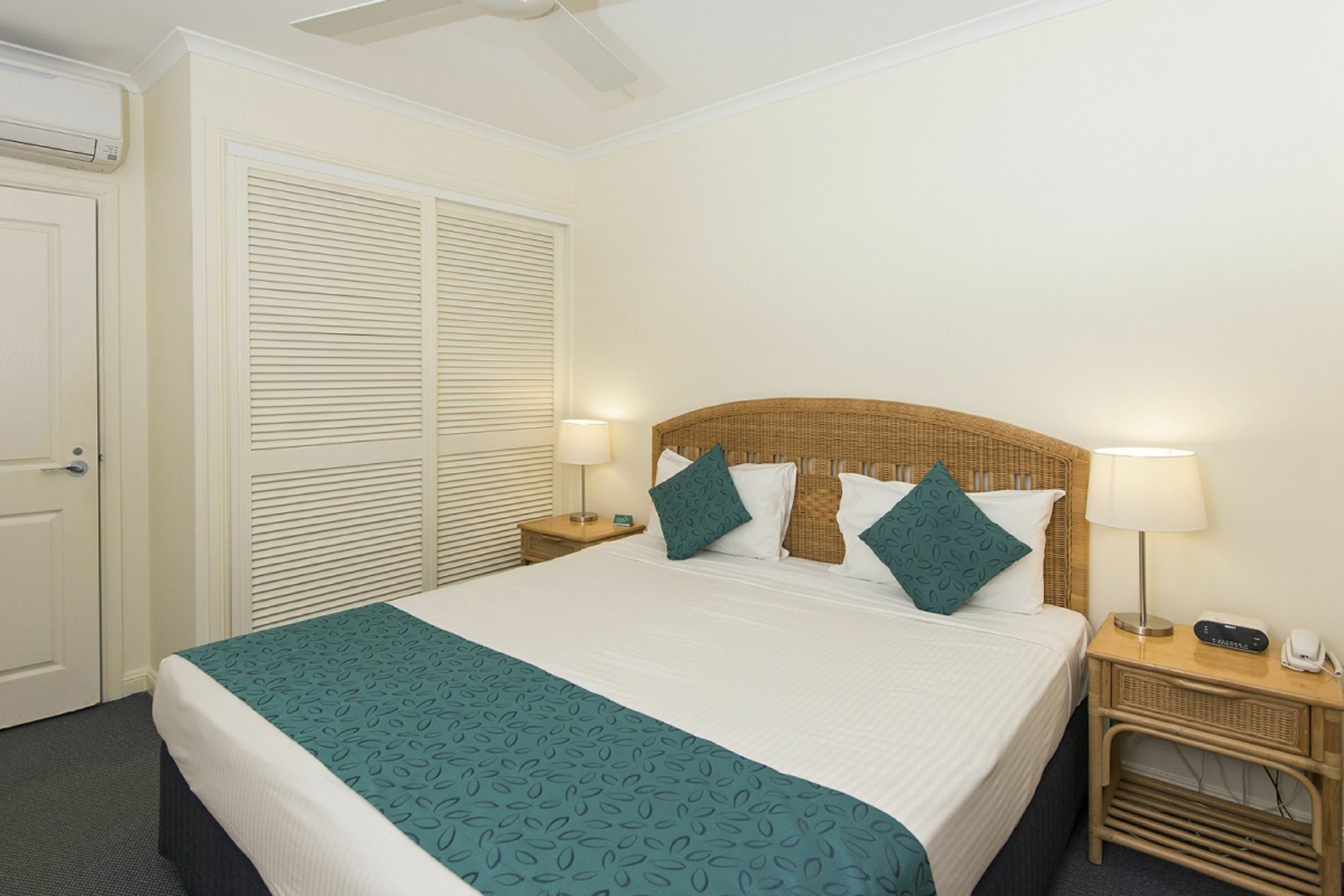 Macrossan House Boutique Holiday Apartments Port Douglas Exterior foto