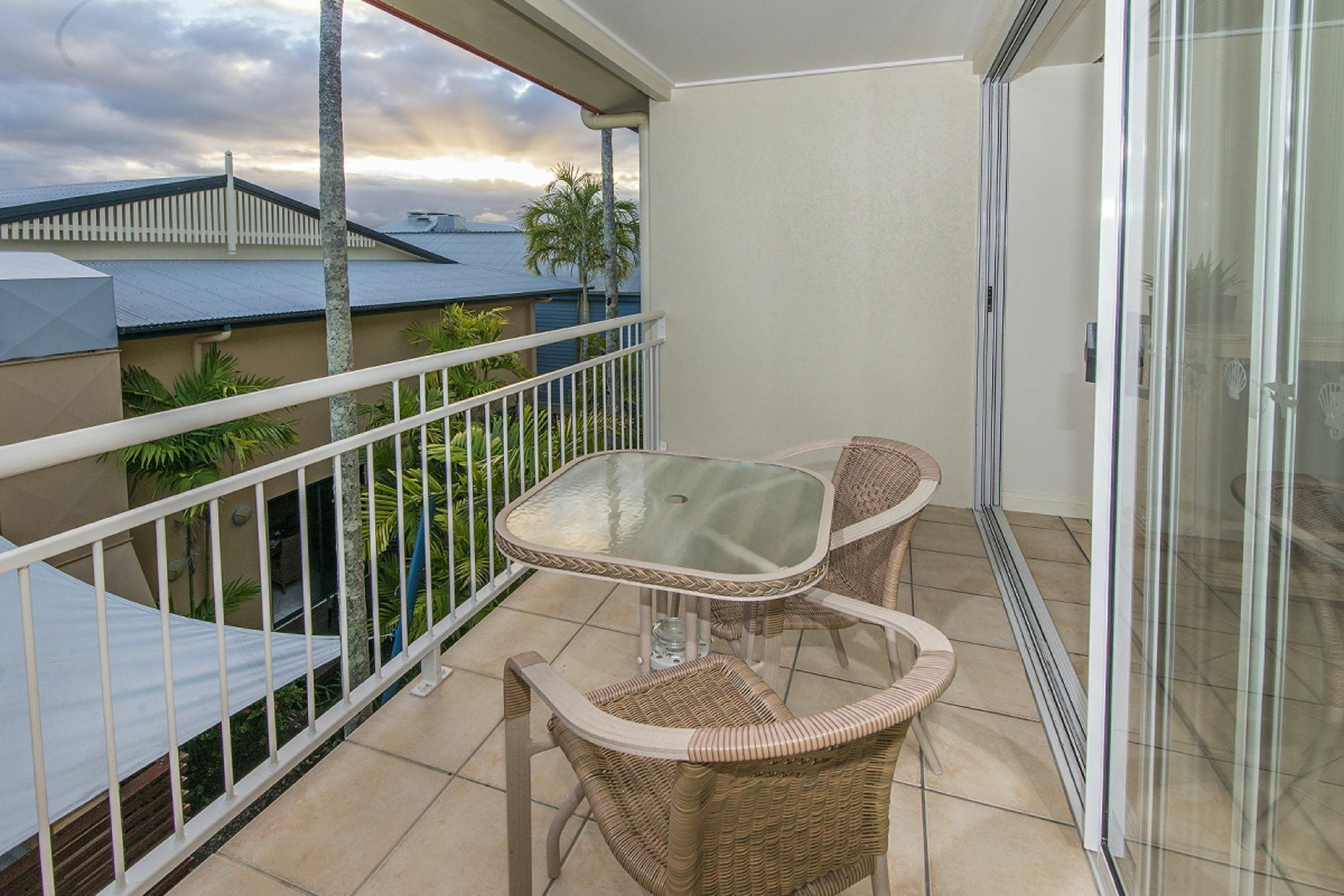Macrossan House Boutique Holiday Apartments Port Douglas Exterior foto